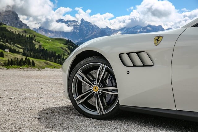 thiet-ke-mam-xe-Ferrari-GTC4Lusso