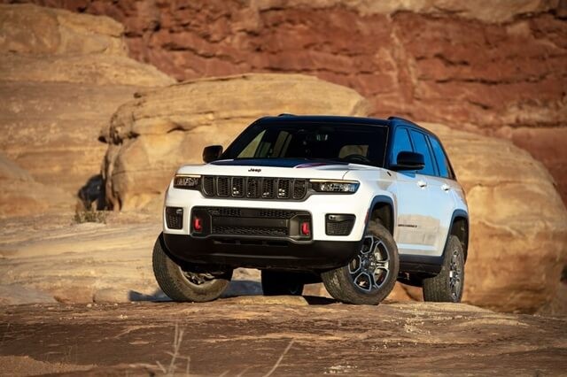 thong-so-ky-thuat-xe-Jeep-Grand-Cherokee