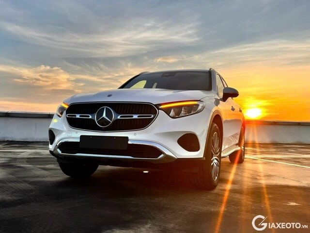 thong-so-ky-thuat-xe-mercedes-glc200-2024