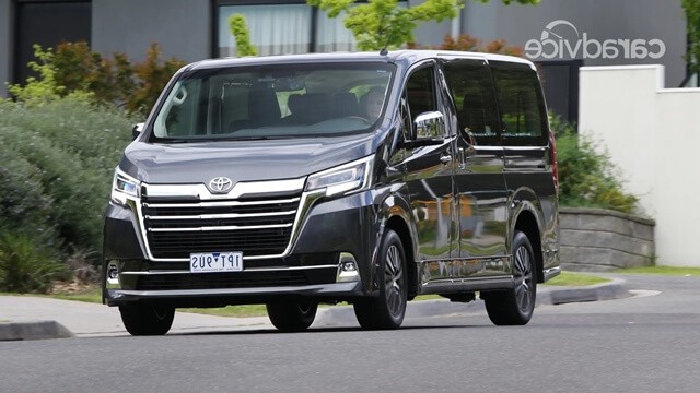 thong-so-ky-thuat-xe-toyota-granvia