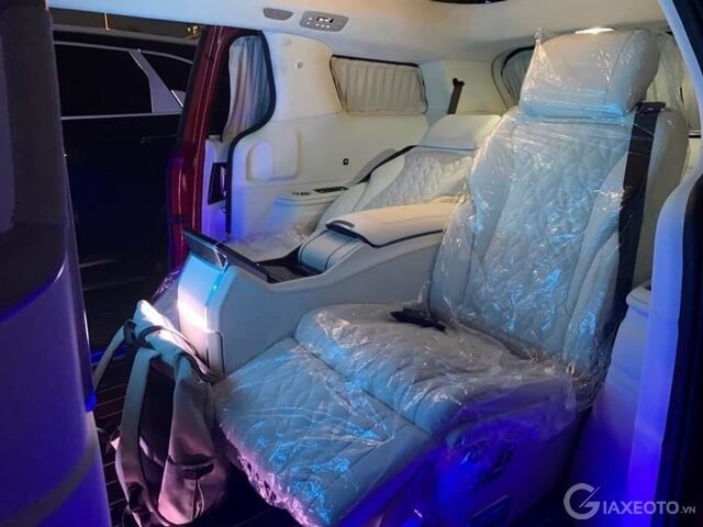 tien-nghi-kia-carnival-royal-4-cho