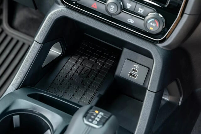 tien-nghi-xe-ford-ranger-tremor