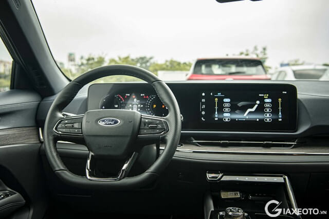 tien-nghi-xe-ford-territory-2025