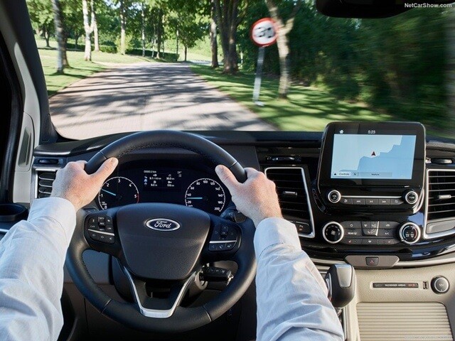 cac tien nghi trong xe