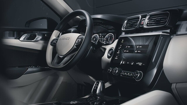 tien-nghi-xe-lynk-co-02