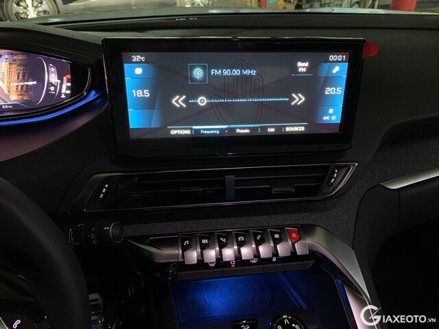 tien-nghi-xe-peugeot-3008