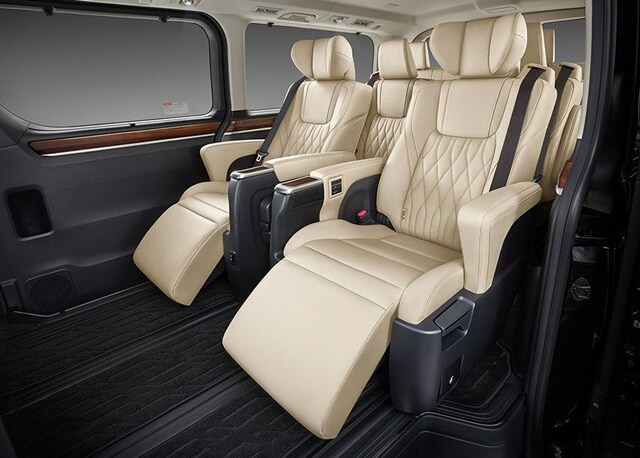 tien-nghi-xe-toyota-majesty