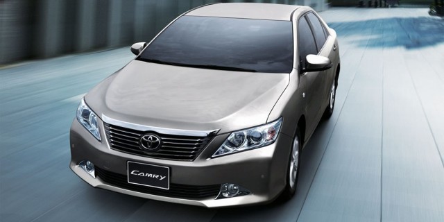 Toyota Camry 2013 đi 7 năm bán lại hơn 650 triệu tương đương Hyundai  Elantra mới