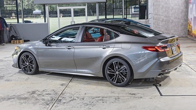 toyota-camry-than-xe