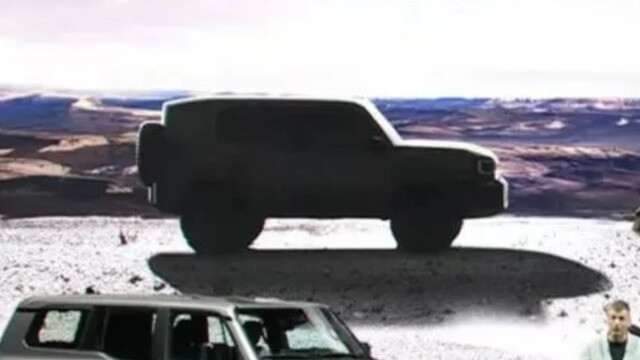 /toyota-he-lo-mau-land-cruiser-mini-suv