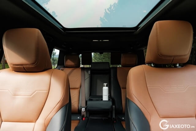 tran-kinh-toan-canh-lexus-gx550