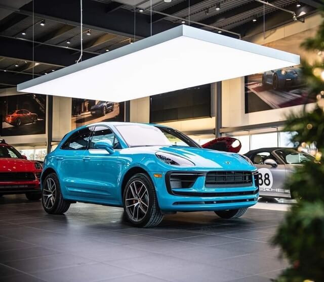 trung-bay-xe-tai-porsche-studio-ha-noi