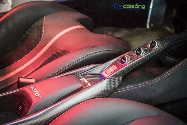 van-hanh-xe-Ferrari-F8-Tributo