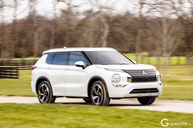 van-hanh-xe-Mitsubishi-Outlander-2024