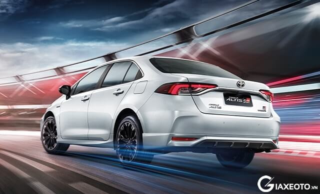 van-hanh-xe-Toyota-Altis-2025