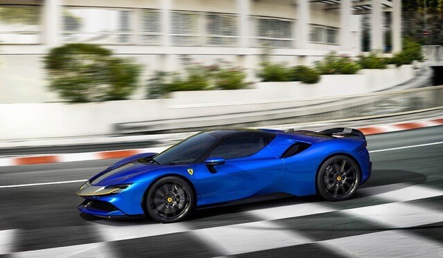 van-hanh-xe-ferrari-sf90-spider