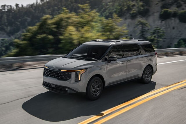 van-hanh-xe-kia-carnival-hev