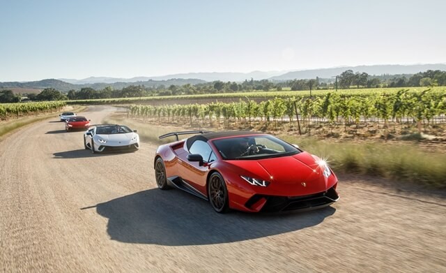 van-hanh-xe-lamborghini-huracan-performante-spyder