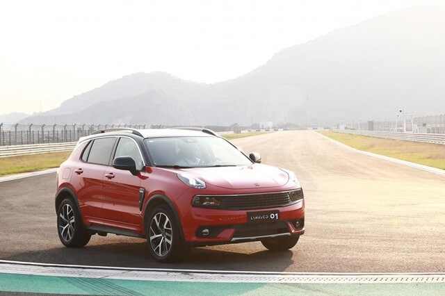 van-hanh-xe-lynk-co-01