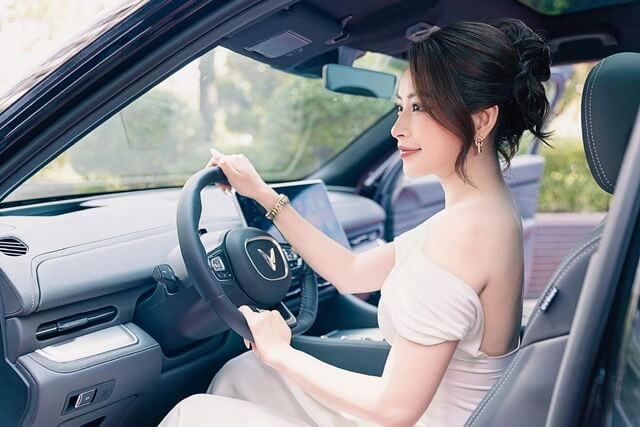 vinfast-vf9-cua-chi-pu-gia-bao-nhieu