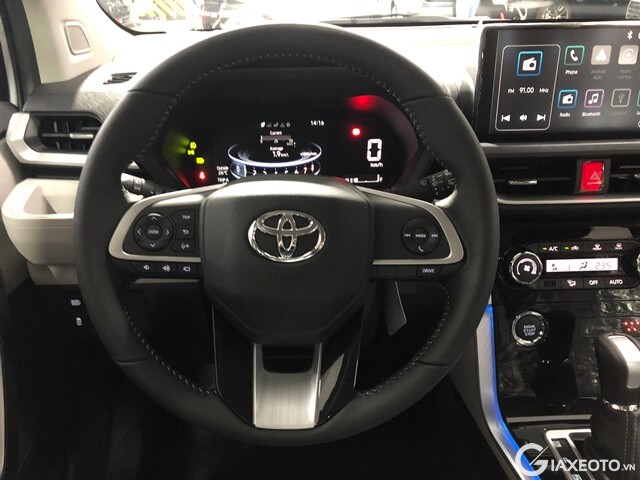 vo-lang-toyota-veloz-cross-2023