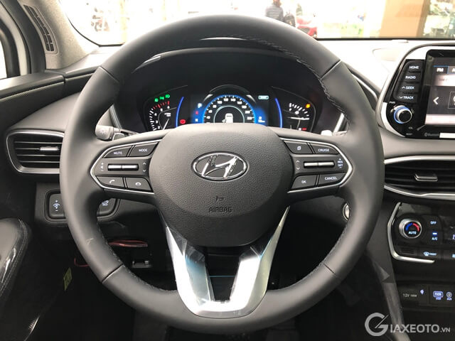 tien-nghi-xe-hyundai-santafe-may-dau
