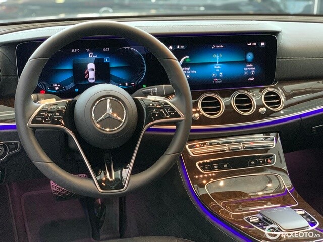 vo-lang-xe-mercedes-benz-e200-exclusive