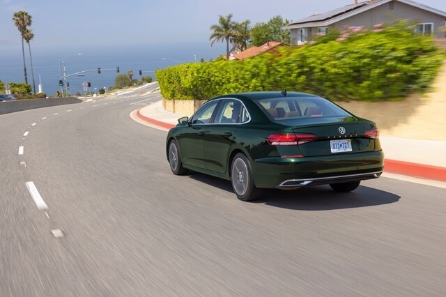 volkswagen-passat-2023-co-gi-moi