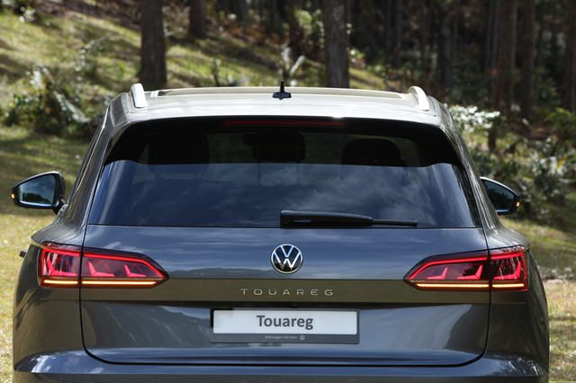 volkswagen-touareg-den-hau