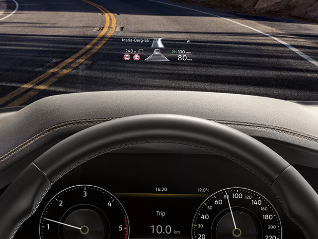volkswagen-touareg-man-hinh-HUD