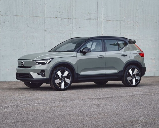 volvo-xc40-2025-co-gi-moi