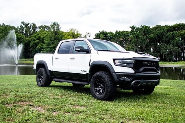 xe-ban-tai-ram-1500-trx-ve-viet-nam