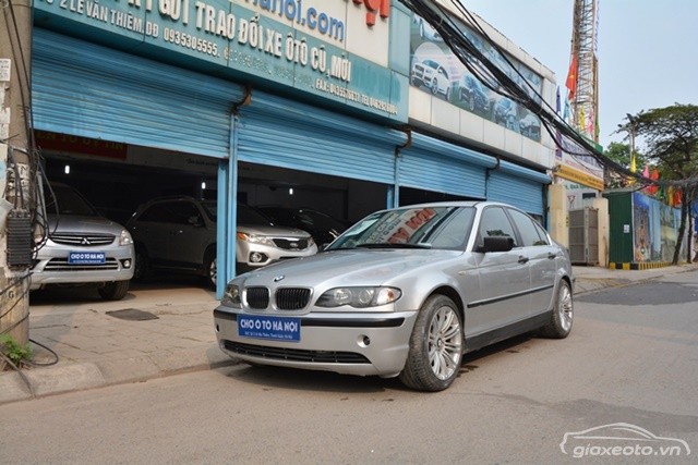 BMW 318i cũ gần 200 triệu tại Hà Nội hố vôi ai dám nhảy