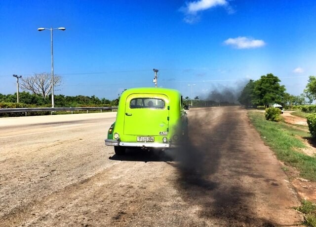 xe-co-pontiac-xa-khoi-den-xi