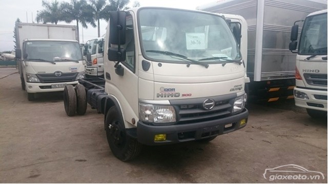 xe-tai-hino-5-tan-dutro-300-nhap-khau
