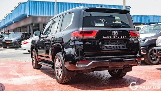 xe-toyota-land-cruiser-vxr-2021