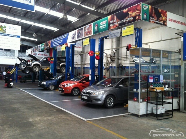 xuong-dich-vu-sai-gon-ford-cao-thang-ho-chi-minh