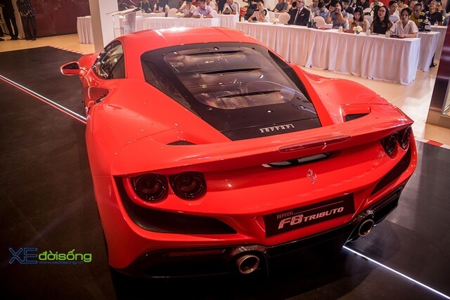 Ngắm Siêu Xe Ferrari F8 Tributo Chính Hãng Tại Việt Nam