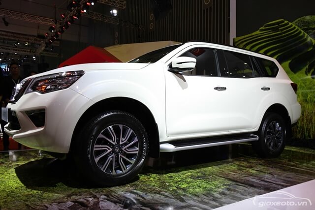 ngoai-that-xe-nissan-terra