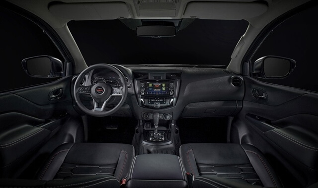 noi-that-xe-nissan-navara-2021